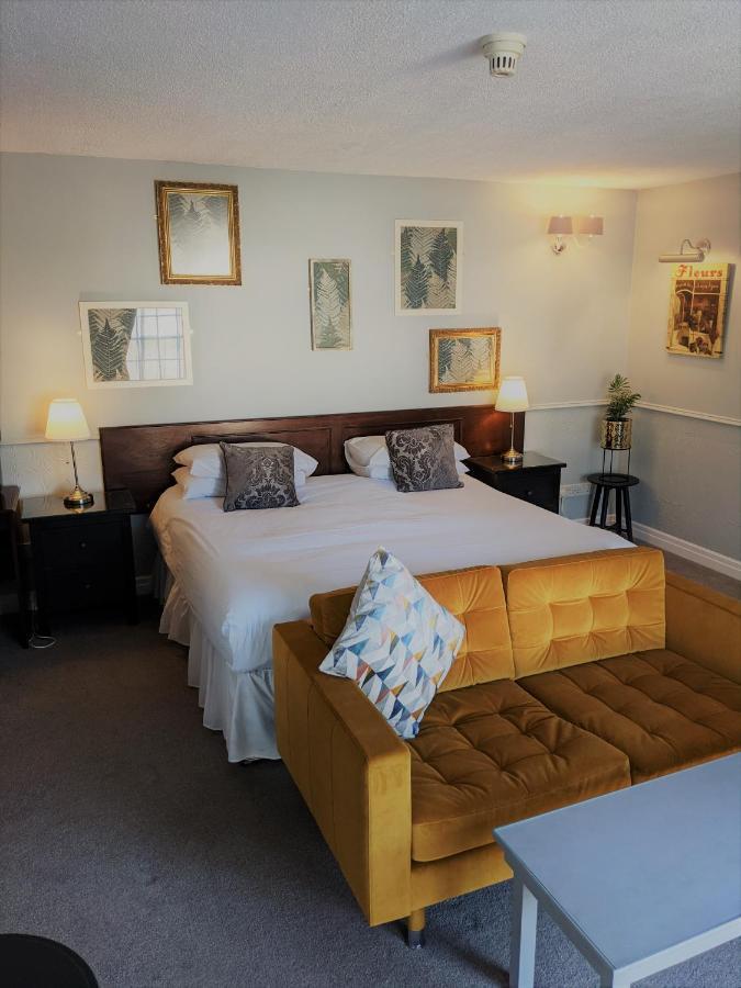 Manor Court Hotel Carnaby Zewnętrze zdjęcie